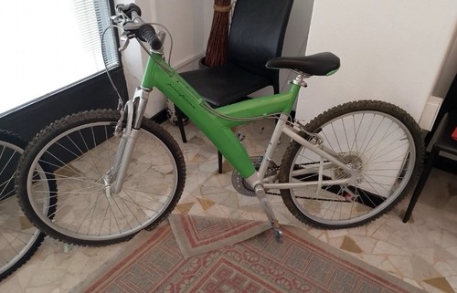 Mountain bike verde - , con