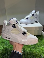 Size 9 - Air Jordan 4 Retro