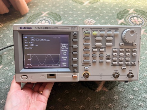Tektronix afg3021b generatore - tektronix,