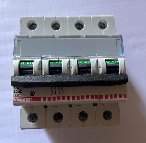 Interruttore magnetotermico