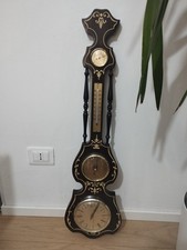 Orologio d'epoca con barometro. Barometro a parete. Orologio a Parete