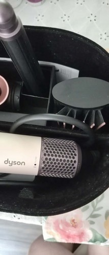Dyson airwrap hair styling - airwrap,
