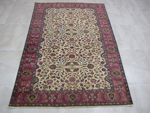 Tappeto floreale orientale