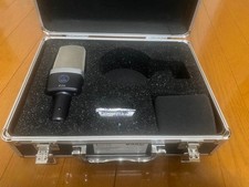 AKG C214 Microfono cablato
