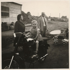 48/323 Foto - Vecchi Tempi Moto - Uscita Tipi Fighi