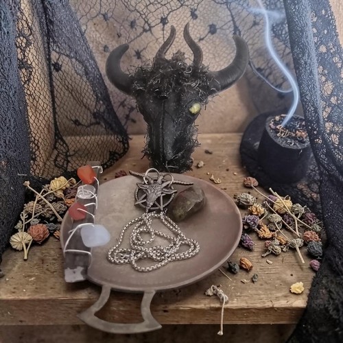 Lucifero offerta set - , altare