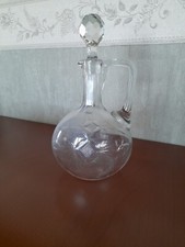 Bottiglia antica in vetro con