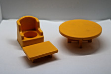 Set tavolo, sedia e tavolino