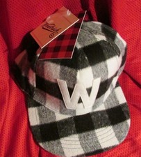 Cappello a tesa piatta