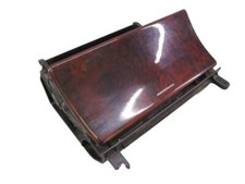 Posacenere anteriore per