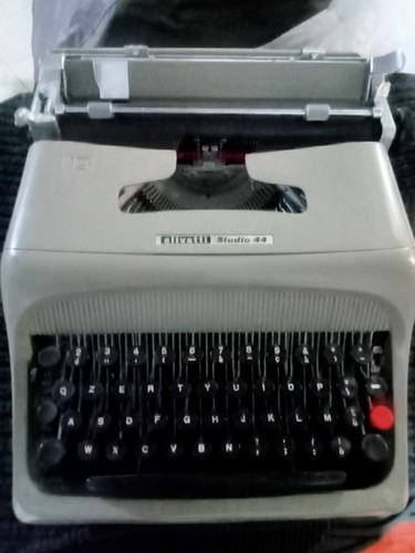 Typewriter macchina da - -macchina,