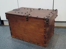 Antica scatola porta - , monete