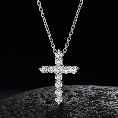 Collana con ciondolo croce