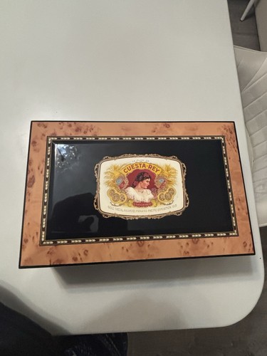 Cigar humidor - cigar,