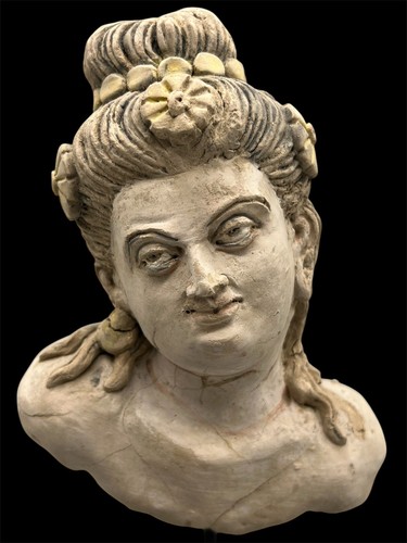 Antica scultura testa - , di