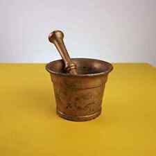 mortaio vintage in ottone