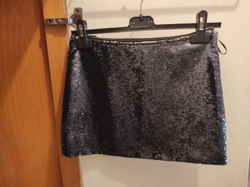 Minigonna nera con paillettes