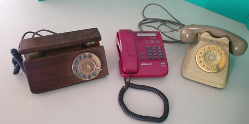 Set tre telefoni anni 70 - anni, '70