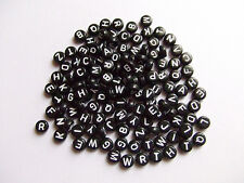 100pz misti Alfabeto / lettere di perline  7x4mm colore nero