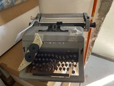 Macchina per scrivere OLIVETTI Linea 88