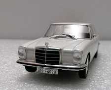 MERCEDES-BENZ 200 D 1968 - Modellino d'epoca pressofuso scala 1:24, scatola come nuovo