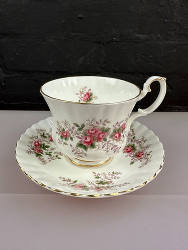 Set tazze piattini colazione - e,
