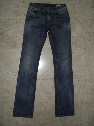 Attuale alla moda - attuale,