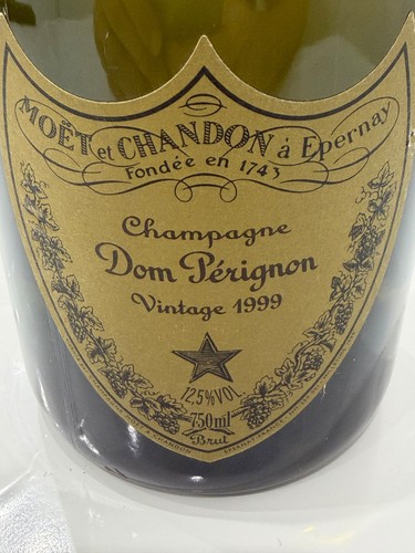 Champagne dom perignon - dom,