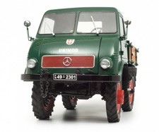 SCHUCO 1/18 -- MERCEDES-BENZ