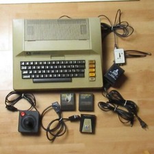 Console Atari 800 con cavi