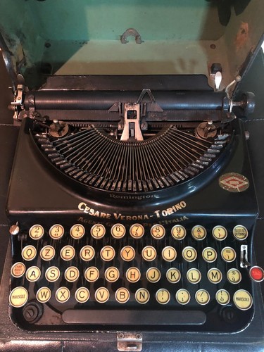 Antica macchina scrivere - antica,