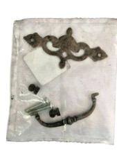 Maniglia con borchia interasse