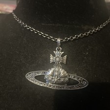 Collana con ciondolo punk floreale stile vintage grande Vivienne Westwood con scatola