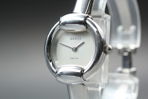 Quasi nuovo orologio - nuovo],