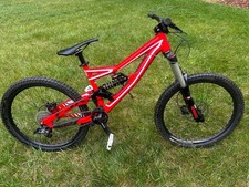 Specialized Status 1 Downhill
