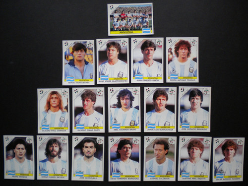 Lotto figurine panini world - 17,
