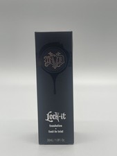 Fondotinta Kat Von D Lock It
