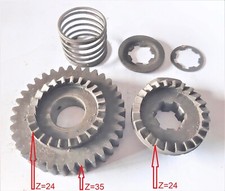 Gear for shaft set in motion