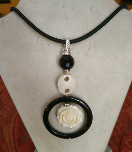 Collana con pendente - ,