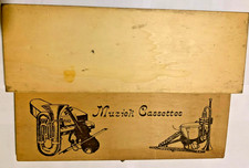 CONTENITORE AUDIO CASSETTE IN LEGNO IN BUONO STATO