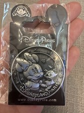 Spilla Minnie Mouse e Figaro