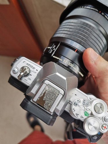 Metal camera hot - metal,