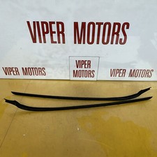 Coppia montanti parabrezza