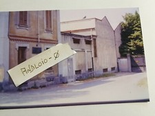 Fotografia Ferrovia Voghera Varzi Targa affissa a muro