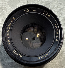 Yashica 1:1.9 50mm Yashinon-DS