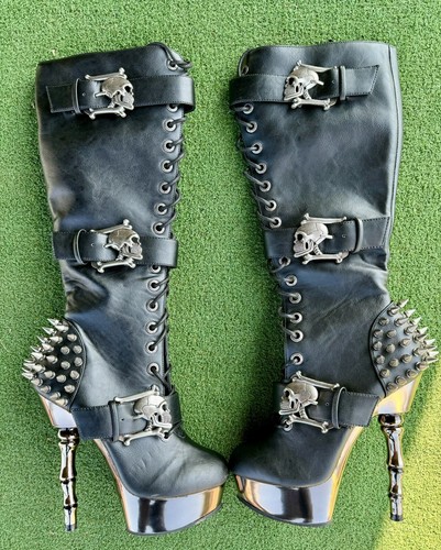 Demonia boots size - , 5
