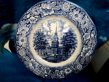 COPPIA PIATTI SCENE STORICHE PORCELLANA INGLESE INDIPENDENCE HALL LIBERTY BLUE