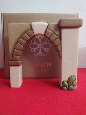 Arco portale con lanterna