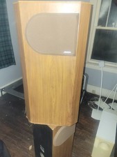 Coppia diffusori a deflettore