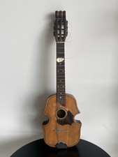 Antica chitarra da salotto